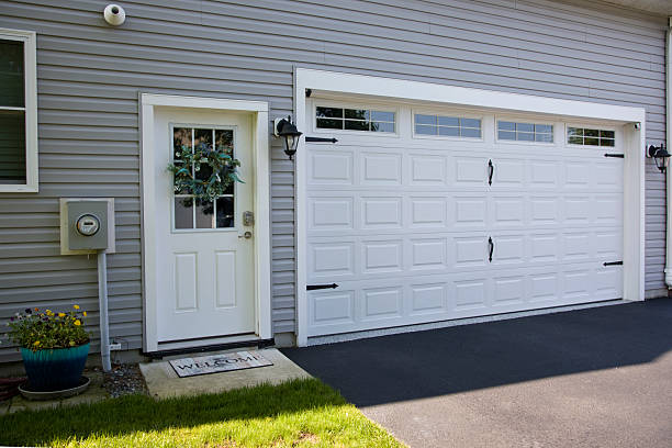 24/7 Emergency Garage Door Panel Replacement experts in Gorman, TX